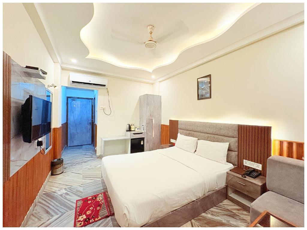 Front View Room (1st 2nd & 3rd Fl)